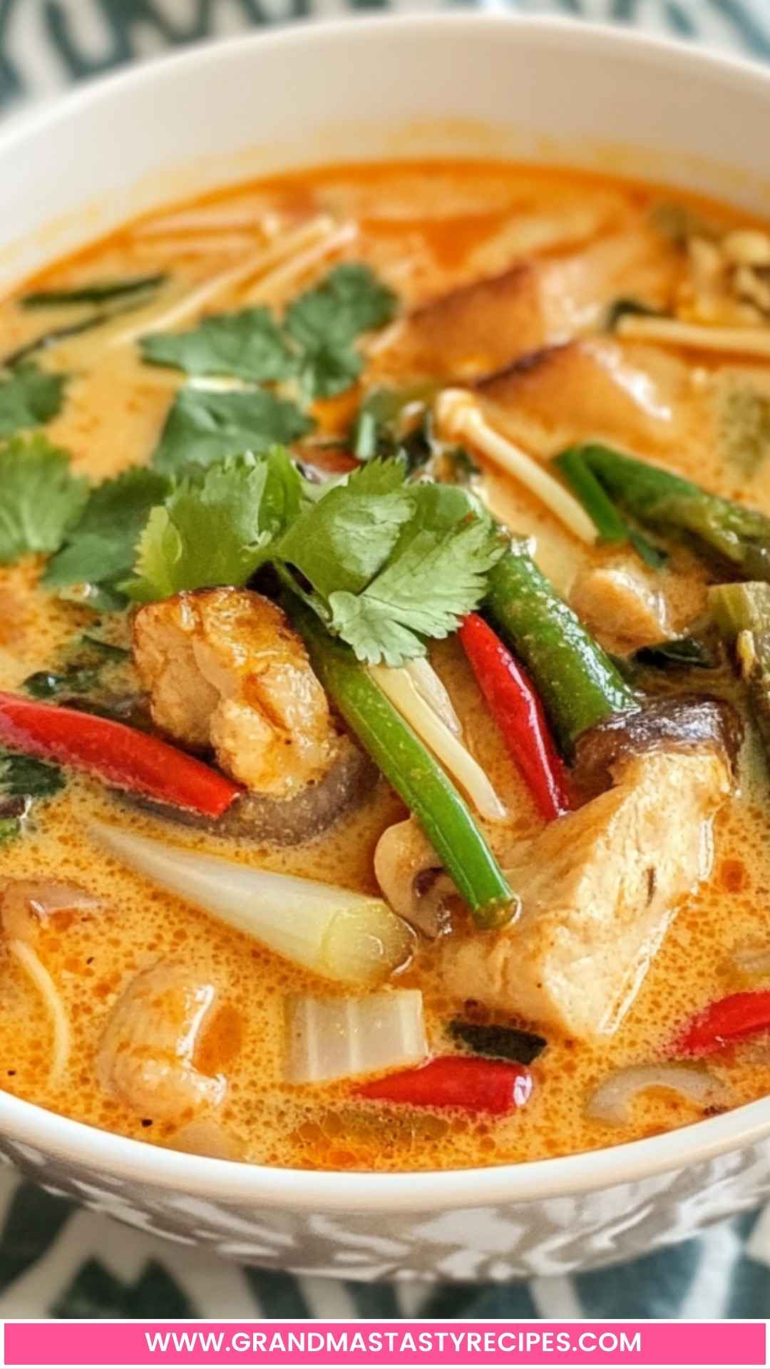 Best Creamy Tom Yum Soup Recipe